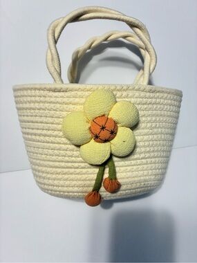 Cream Woven Rope Basket Bag with Daisy Applique, New